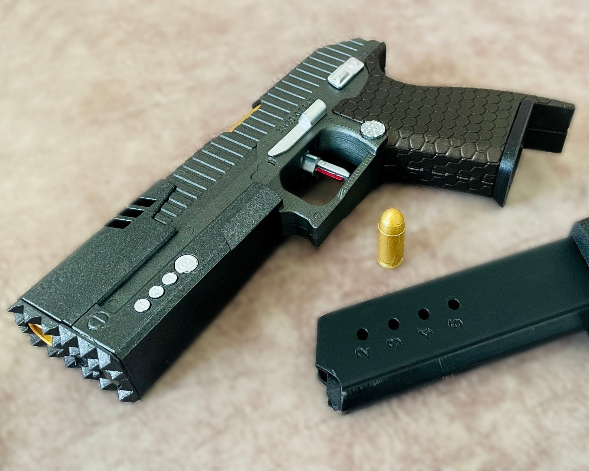 Apex Legends P2020 Replica Props
