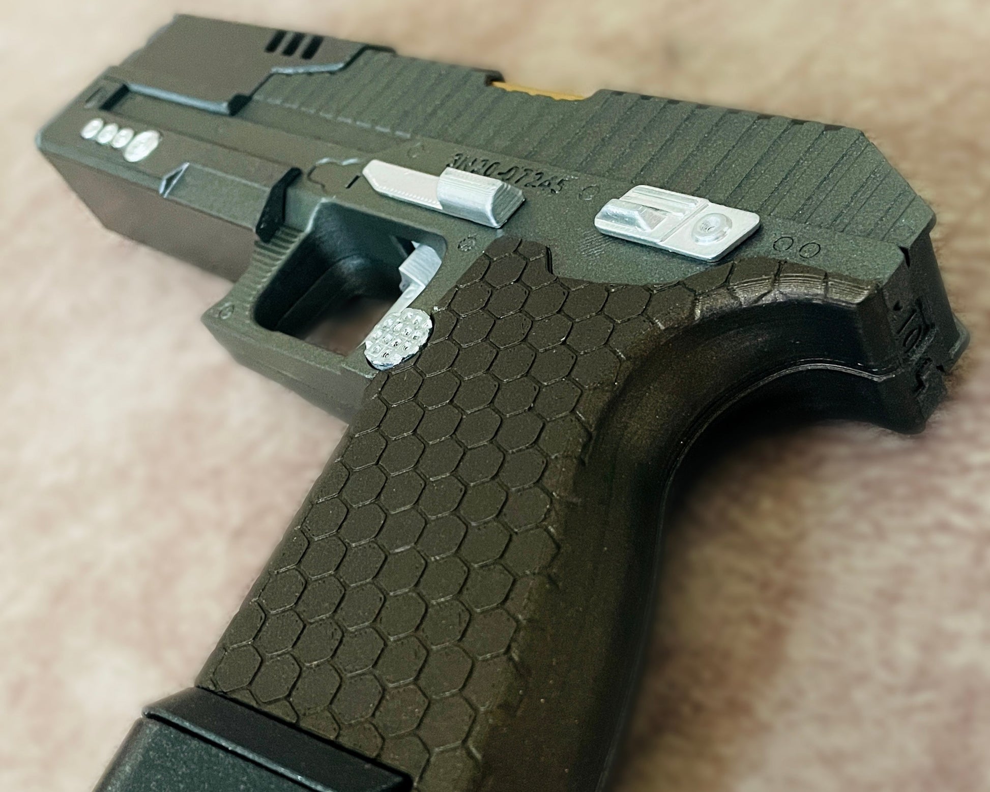 Apex Legends P2020 Replica Props